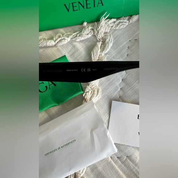 NWT Bottega Veneta Sunglasses! - Picture 4 of 9